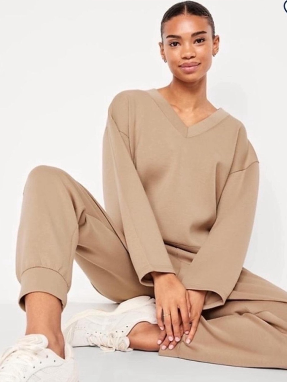 Old Navy Bounce Fleece V-Neck Sweatshirt